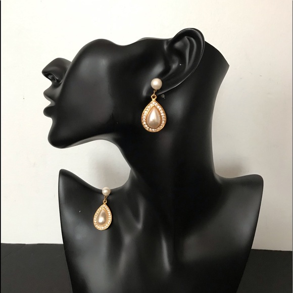 Vintage pearl  earrings - Picture 1 of 5